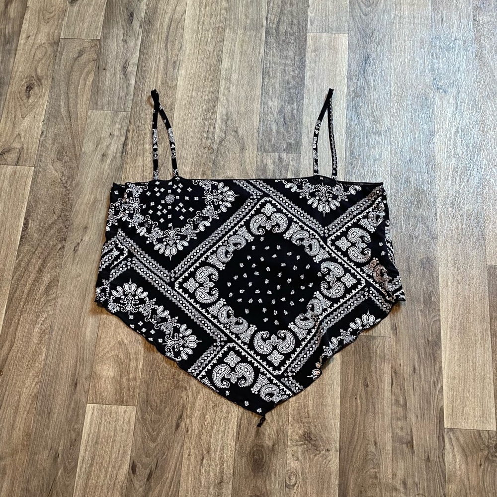 SHEIN Black Bandana Print Crop Top Size Small